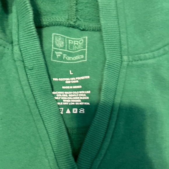 Women’s Kelly green Philadelphia Eagles sweatshirt - Picture 4 of 5